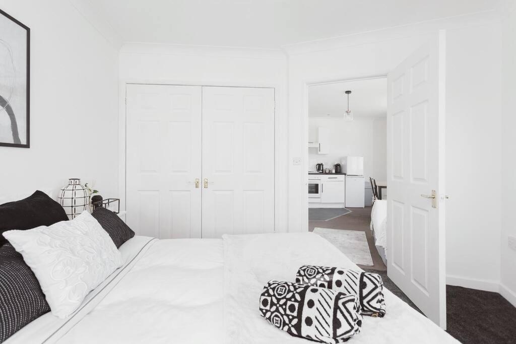 The Minimalist - Entire 1 Bed Flat Near Gunwharf Quays, Ground Floor Flat Private Entrance Lägenhet Portsmouth Exteriör bild