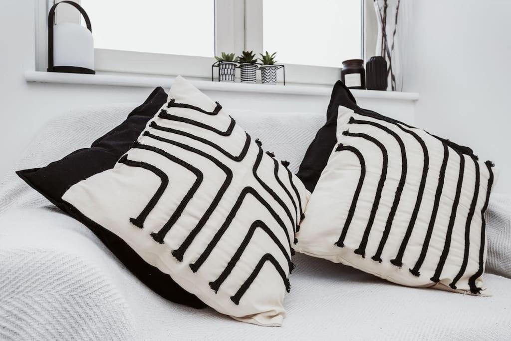 The Minimalist - Entire 1 Bed Flat Near Gunwharf Quays, Ground Floor Flat Private Entrance Lägenhet Portsmouth Exteriör bild